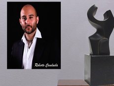 Bildhauer aus Madrid seine Skulpturen durchbrechen die Luft, ein weiterer konstruktivistischer Bildhauer unserer Galerie